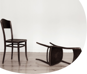 Stühle - Dr. Isa Wortelkamp, Berlin, systemisches Coaching/systemische Beratung, Berusplanung, Karriereberatung, Teamentwicklung, Teamcoaching, Konfliktmanagement, Kommunikationstraining uvm. - hier klicken, um zur Startseite zu gelangen